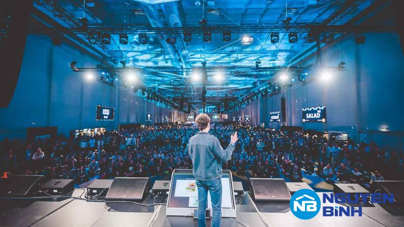 Event Marketing là một chiến lược tiếp thị tập trung vào việc quảng bá sản phẩm