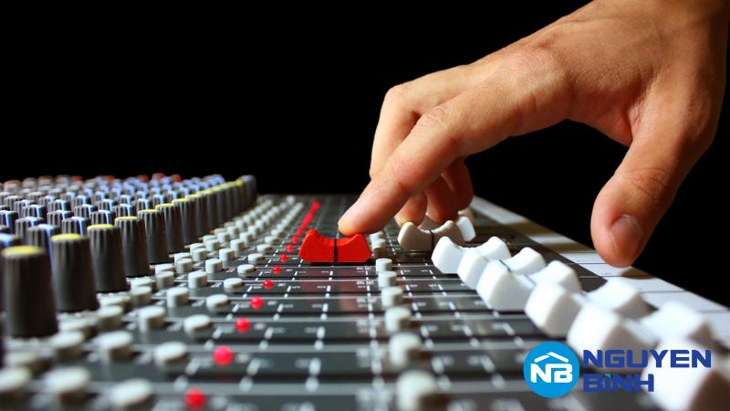 Mixer là gì? Khám phá vai trò quan trọng của Mixer