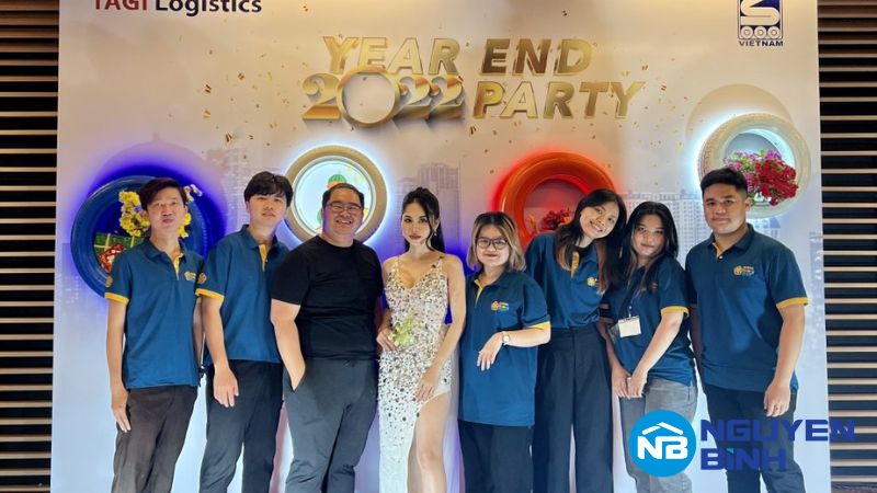 Year End Party là gì
