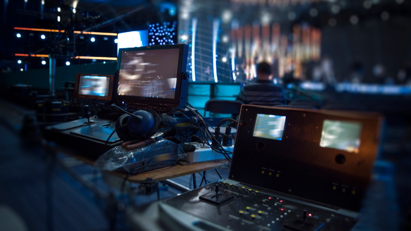 Backstage là gì? Tại sao cần quản lý Backstage chặt chẽ?