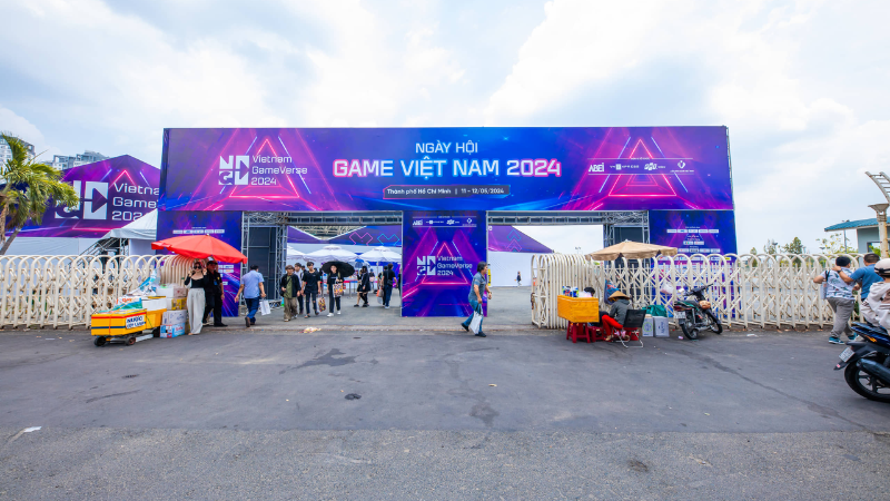 Sự Kiện Ngoài Trời